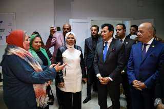وزير الشباب والرياضة يفتتح أول...