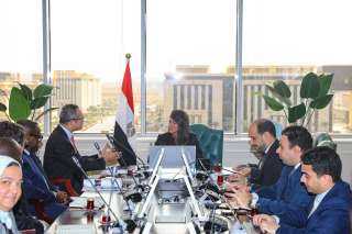 وزيرة التعاون الدولي تلتقي نائب...