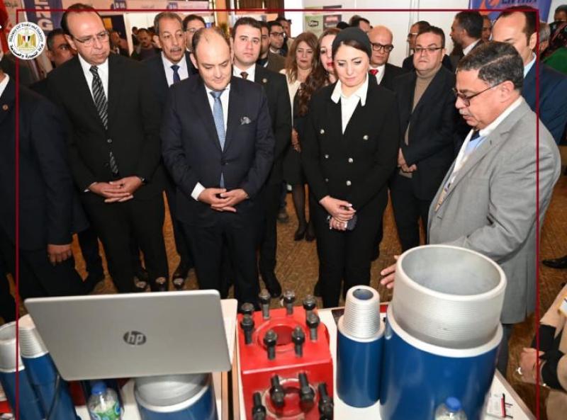 وزير التجارة والصناعة يفتتح فعاليات معرض ”فرص بلدنا” المتخصص في قطع غيار الماكينات والمعدات وخطوط الإنتاج