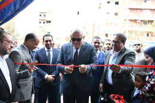 محافظ قنا يفتتح معرض أهلا...