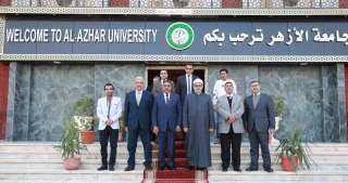 محافظ مطروح يلتقي رئيس جامعة...