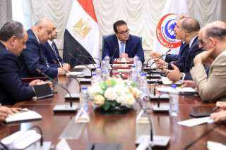 وزير الصحة يستقبل ممثلي شركة...