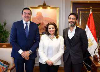وزيرة الهجرة تستقبل أشرف دوس...