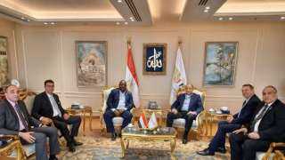 وزير الطيران: نعمل على تعزيز...