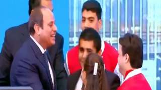 الرئيس السيسي يصل إلى مقر...