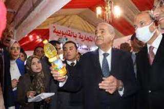 المصيلحى: توافر جميع السلع في...