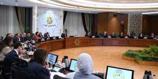 رئيس الوزراء يترأس اجتماع المجلس...