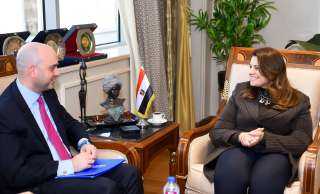 وزيرة الهجرة تستقبل رئيس بعثة...
