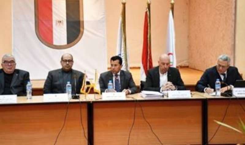 وزير الرياضة يتابع مع اللجنة الأوليمبية استعدادات الاتحادات الرياضية لخوض منافسات دورة الألعاب الأفريقية بغانا