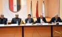 وزير الرياضة يتابع مع اللجنة...