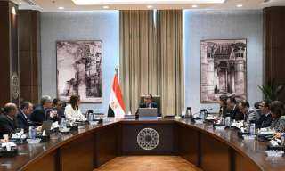 رئيس الوزراء يتابع تصورات الموازنة...