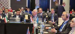 وزير الزراعة يتحدث أمام الجلسة...
