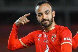 لاعبو الأهلي يحتفلون بعيد ميلاد...