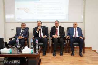 الدكتور أحمد طه يفتتح برنامج...
