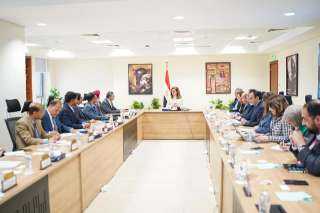 وزيرة التخطيط والتنمية الاقتصادية تبحث...