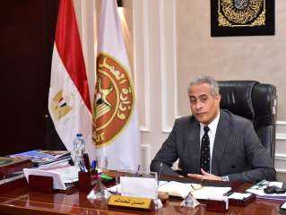 جولة لوزير العمل في مواقع...