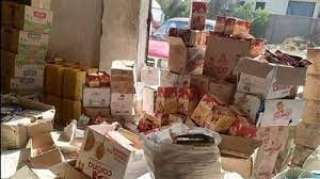 ضبط 250 عبوة غذائية منتهية...