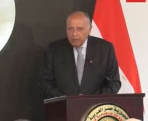 وزير الخارجية يدعو لوقف إطلاق...