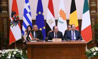 السيسي: حزمة تسهيلات مالية من...