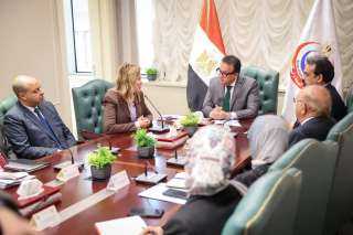 وزير الصحة يوقع بروتوكول تعاون...