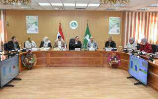 محافظ الشرقية يترأس إجتماع المجلس...
