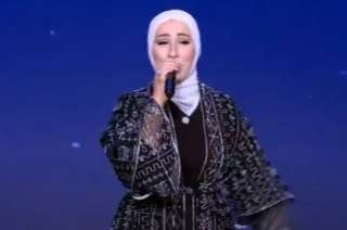 شاهد.. الرئيس  السيسي والسيدة...