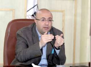 محافظ بني سويف يناقش تقرير...