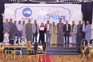 الألآف  في «مائدة وطن...