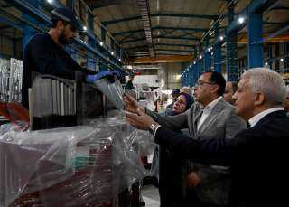 رئيس الوزراء يزور مصنع ”السويدي”...