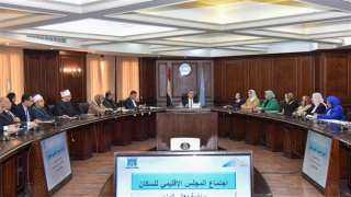 محافظ الإسكندرية يناقش الخطة الاستراتيجية...