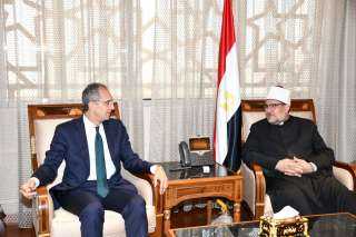 وزيرا الأوقاف والاتصالات يبحثان التعاون...