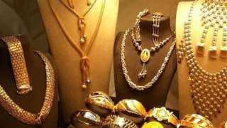 الذهب يستقر في ختام تعاملات...