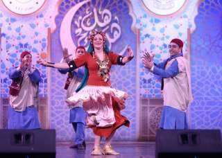 في ختام برنامج ليالى ”هل...