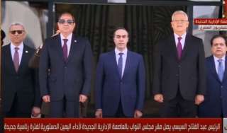 شاهد.. وصول الرئيس مقر مجلس...