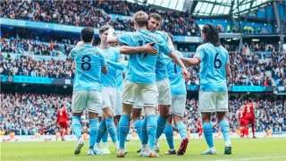 جوارديولا يعلن غياب ثلاثي مانشستر...