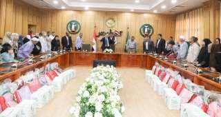 محافظ المنوفية يواصل سلسلة لقاءات...