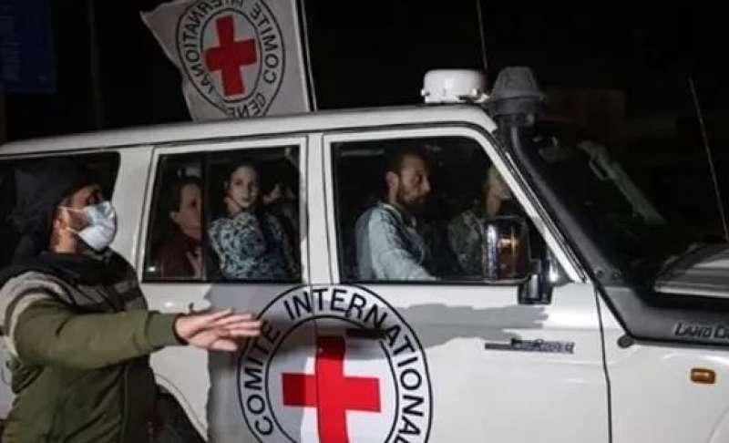أكسيوس: مدير ”CIA” يزور القاهرة لبحث ملف المحتجزين في غزة