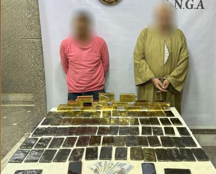ضبط 15 كيلوا من مخدر الحشيش بحوزة عنصرين اجراميين بالشرقية