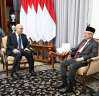 السفير المصري يلتقي بنائب رئيس...