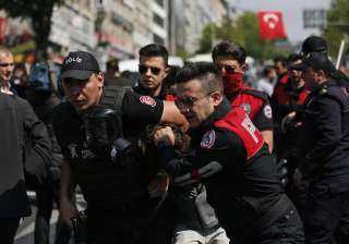 تركيا تعتقل 48 شخصا للاشتباه...