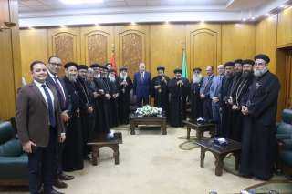 محافظ القليوبية يستقبل الأنبا مرقص...
