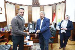 الشركة القابضة تستضيف ندوة دينية...
