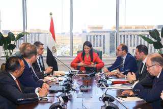 المشاط تتابع نتائج عمل بعثة...