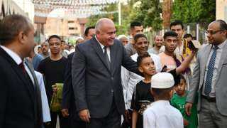 محافظ قنا يؤدى صلاة عيد...