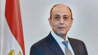وزير الطيران يشكر ضباط المراقبة...