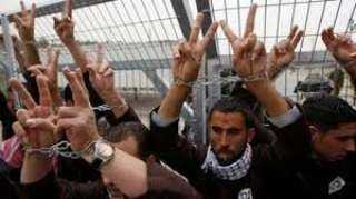الأسرى الفلسطينيون يتلقون العلاج في...