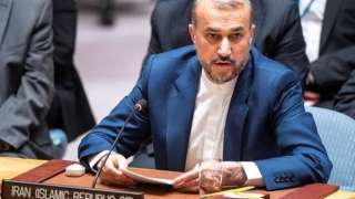 إيران تحذر من رد صارم...