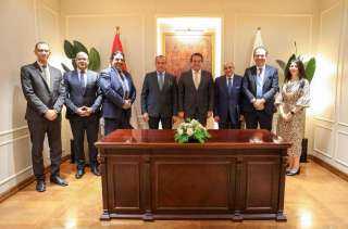 وزير الصحة يشهد توقيع بروتوكول...