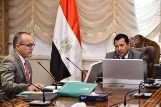 وزير الشباب والرياضة يناقش تشكيل...