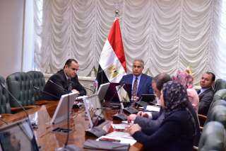 وزير العمل يُشارك في إجتماع...